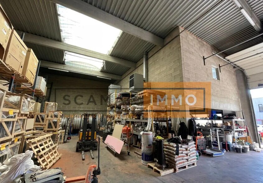 Industriel/Logistique dans Collégien à louer - Photo de l’immeuble – Image 1 sur 9