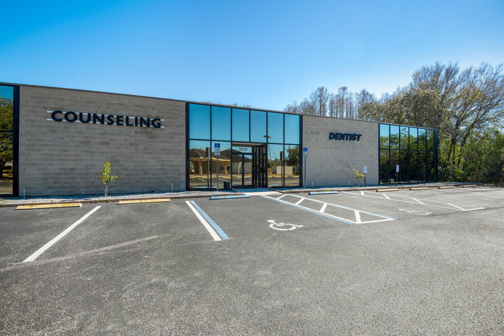 9020 Rancho del Rio Dr, New Port Richey, FL à louer Photo principale– Image 1 sur 13