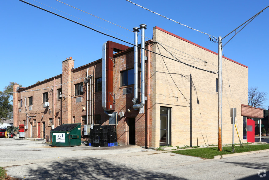 500-506 N Lake St, Mundelein, IL à louer - Photo de l’immeuble – Image 2 sur 6