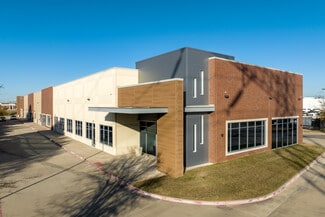 Plus de détails pour 6300 Communications Pky, Plano, TX - Local d'activités à louer