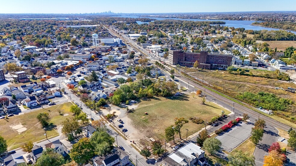 Dual-Site Vertical Cannabis Portfolio portefeuille de 2 biens à vendre sur LoopNet.fr - Aérien – Image 2 sur 33