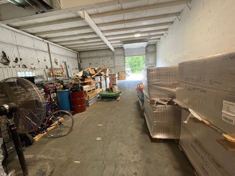 35-37 Commerce Dr, Carmel, NY à vendre - Photo intérieure – Image 2 sur 9