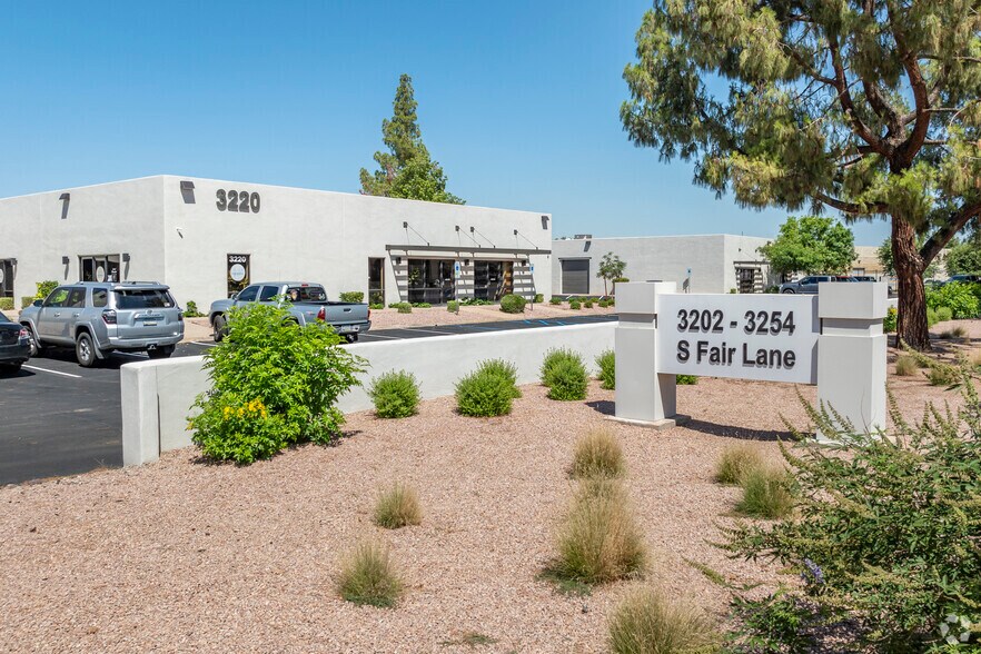 3202-3254 S Fair Ln, Tempe, AZ à louer - Photo de l’immeuble – Image 2 sur 7