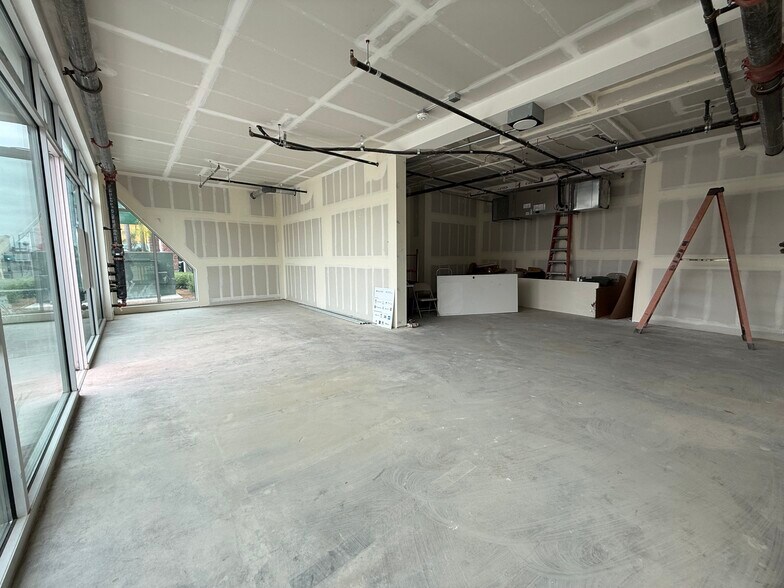 103 N Chapel Ave, Alhambra, CA à louer - Photo de l’immeuble – Image 3 sur 10
