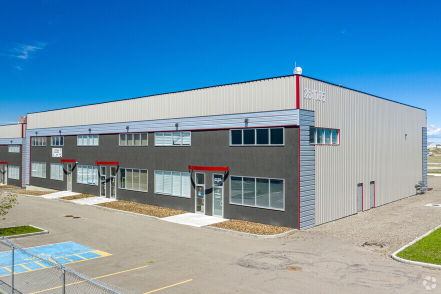 261065 Wagon Wheel Way, Calgary, AB à vendre - Photo de l’immeuble – Image 2 sur 4