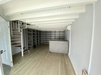 Plus de détails pour Local commercial à louer