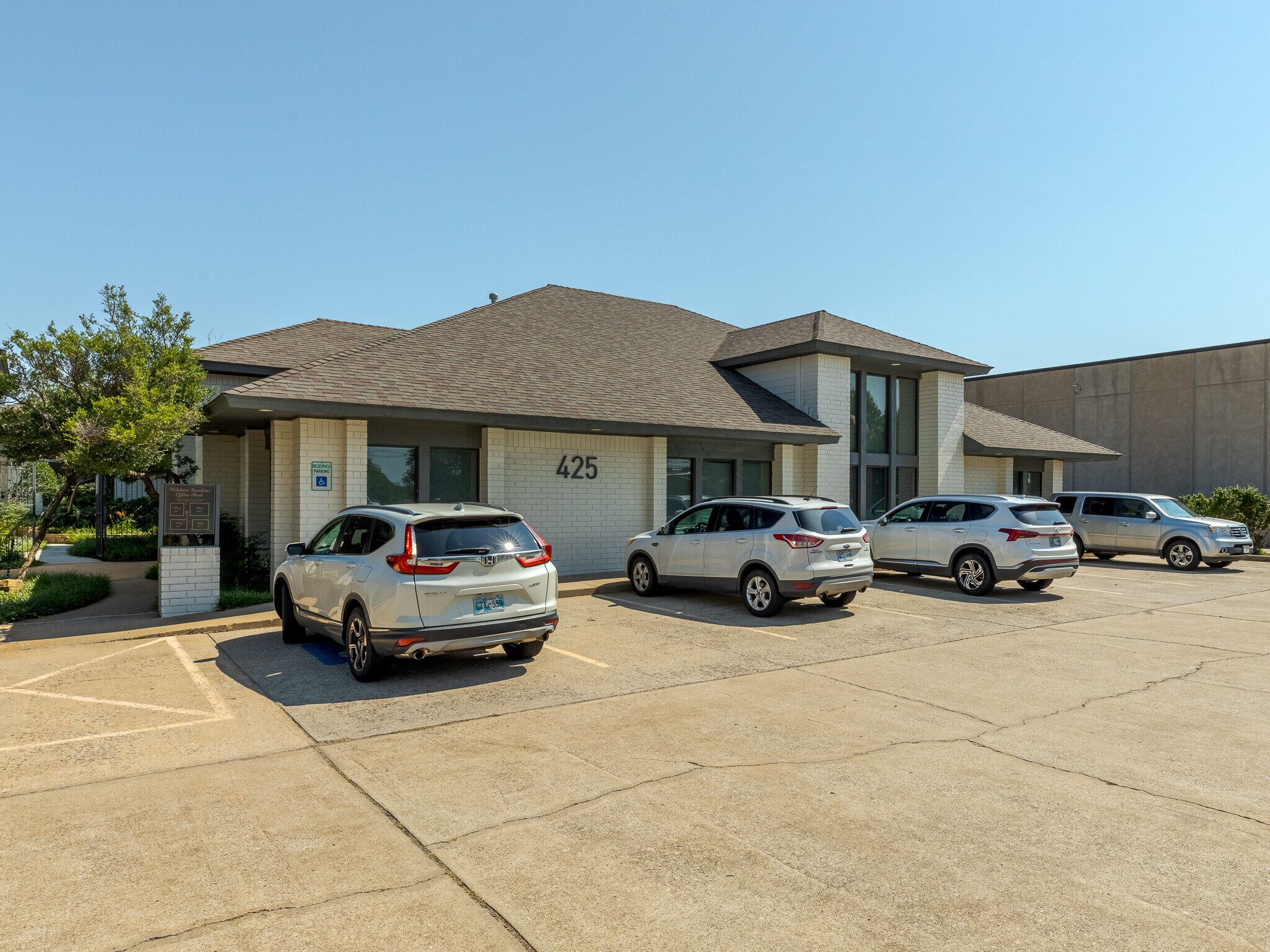 429 W Wilshire Blvd, Oklahoma City, OK à louer Photo de l’immeuble– Image 1 sur 22