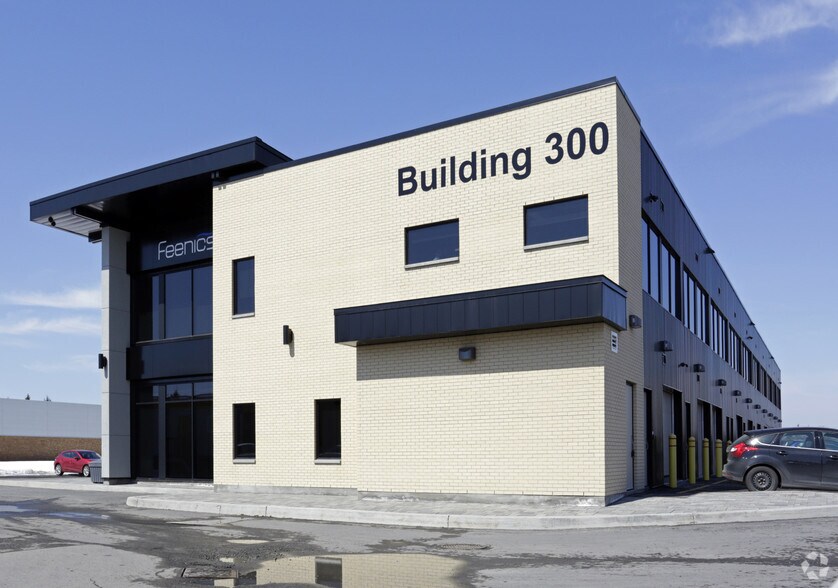 2310 St Laurent Blvd, Ottawa, ON à vendre - Photo de l’immeuble – Image 3 sur 8