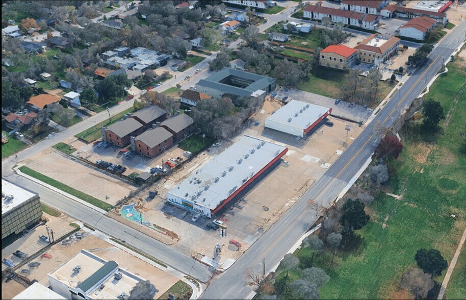 3001-3027 Lackland Rd, Fort Worth, TX à vendre - Photo de l’immeuble – Image 2 sur 14