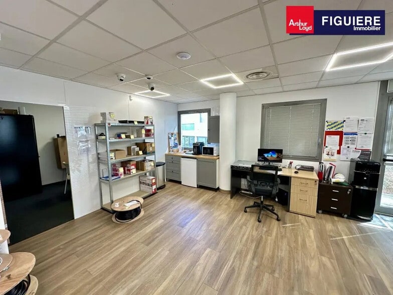 240 Rue Louis De Broglie, Aix-en-Provence à louer - Photo de l’immeuble – Image 2 sur 8