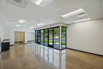 2730 S Harbor Blvd, Santa Ana, CA à louer Photo intérieure– Image 2 sur 11