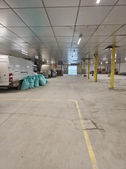 Local d'activités dans Précey à vendre - Photo intérieure – Image 2 sur 10