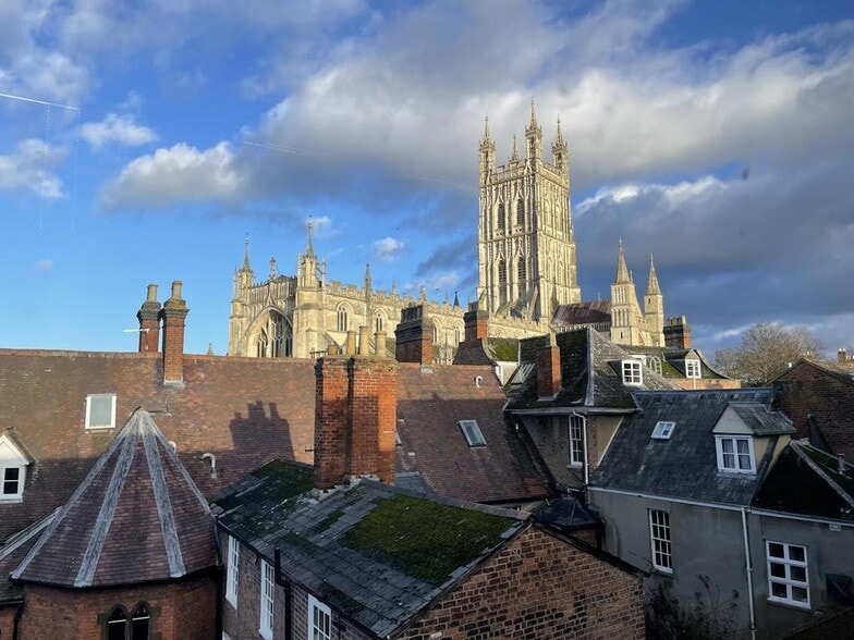 College St, Gloucester à louer - Photo de l’immeuble – Image 3 sur 8