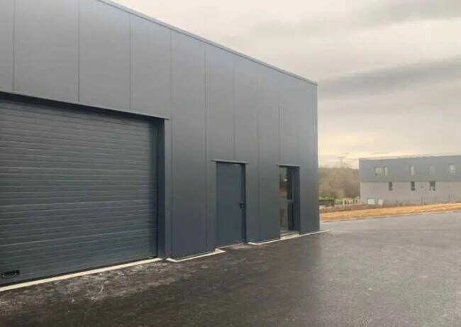 Plus de détails pour Bureau, Local d'activités à louer