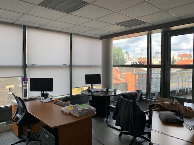 Plus de détails pour Bureau à louer
