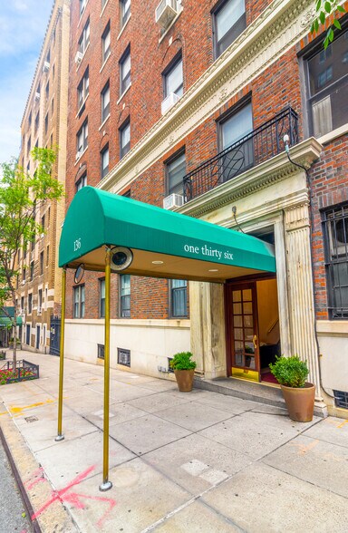 136 E 36th St, New York, NY à vendre - Photo principale – Image 1 sur 12