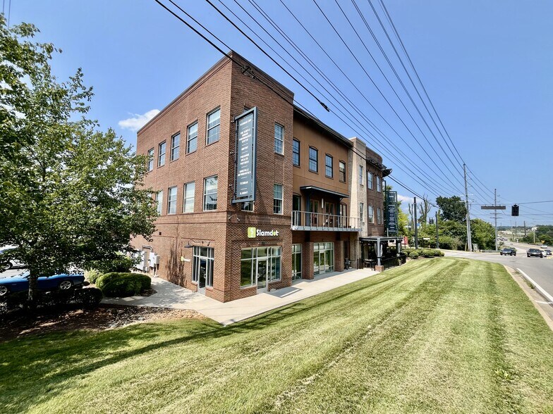 2099 Thunderhead Rd, Knoxville, TN à louer - Photo de l’immeuble – Image 3 sur 9