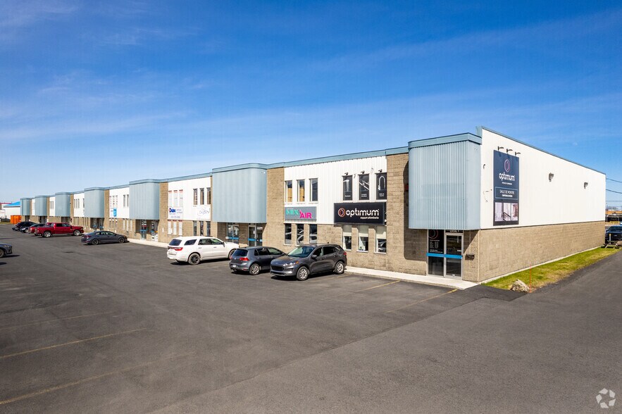 Local commercial dans St-Jean, QC à vendre - Photo principale – Image 1 sur 1