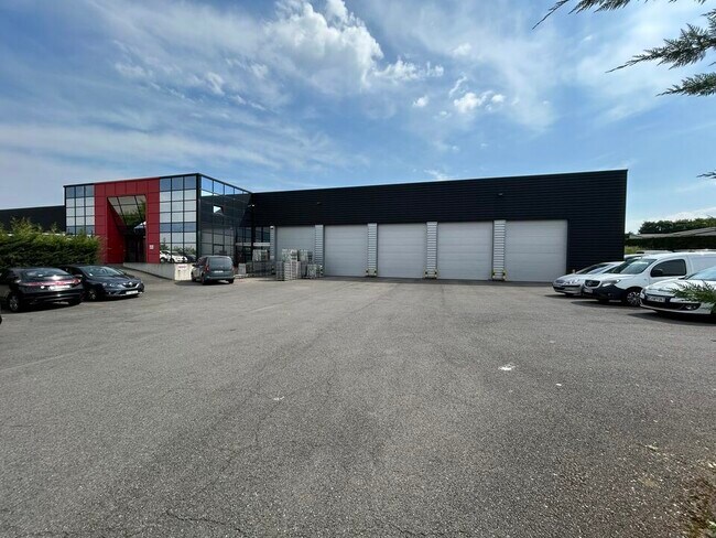 Plus de détails pour Industriel/Logistique à louer