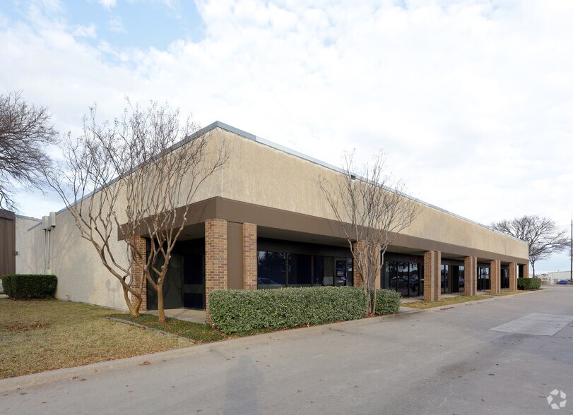 10338-10382 Miller Rd, Dallas, TX à louer - Photo de l’immeuble – Image 3 sur 9