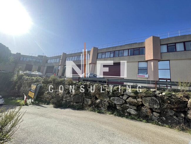 Plus de détails pour Local d'activités à louer