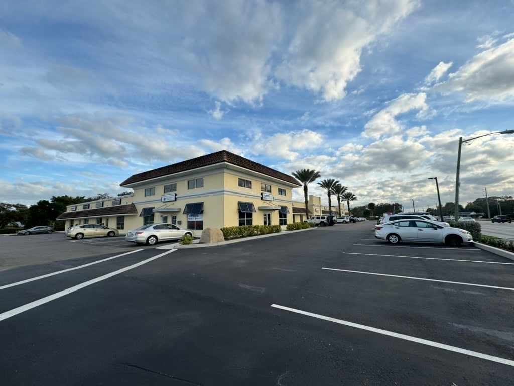 2225 S Babcock St, Melbourne, FL à louer Photo principale– Image 1 sur 4