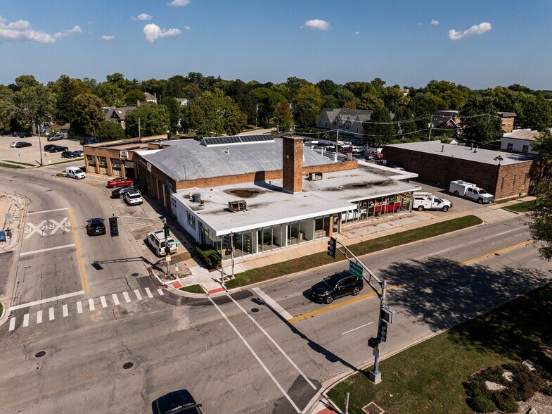 400 W Northwest Hwy, Arlington Heights, IL à louer - Photo de l’immeuble – Image 2 sur 17