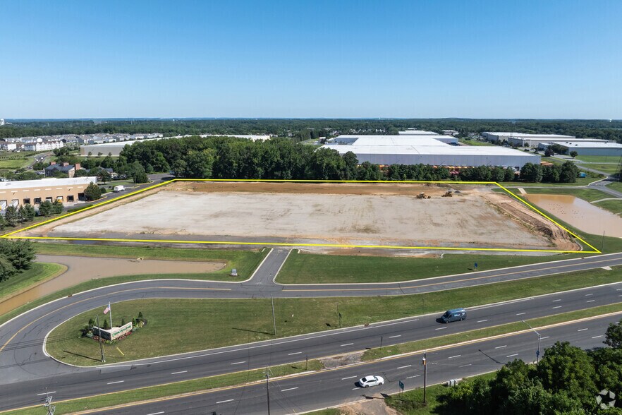 597 Rancocas Rd, Westampton, NJ à louer - Photo de l’immeuble – Image 3 sur 16