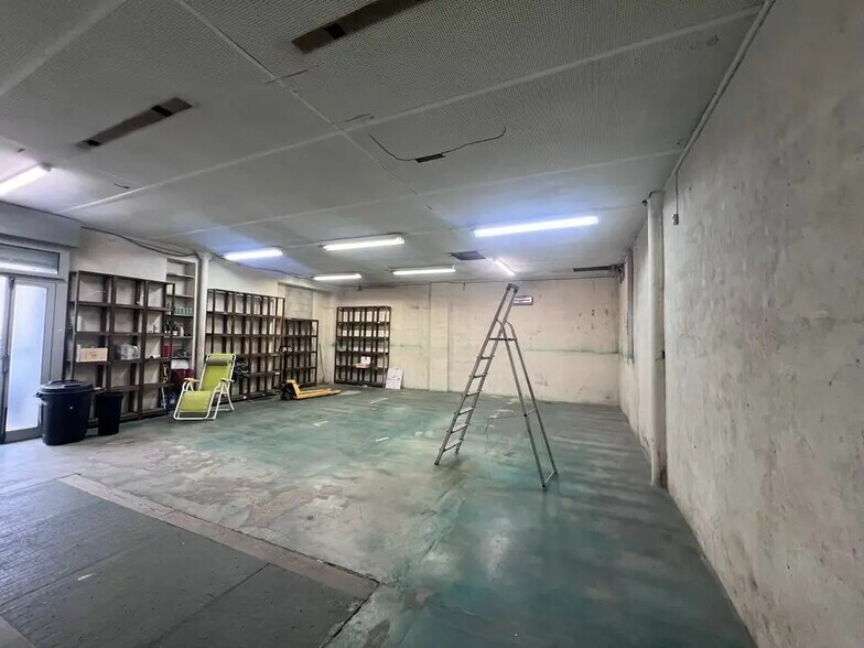 Industriel/Logistique dans Nice à vendre - Photo de l’immeuble – Image 1 sur 4