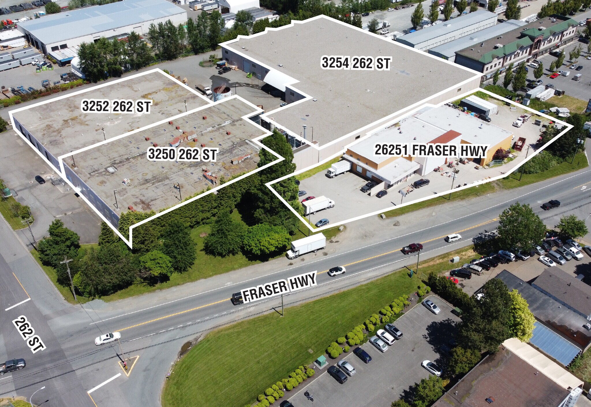 3250-3254 262 St & 26251 Fraser Hwy portefeuille de 3 biens à vendre sur LoopNet.fr Photo de l’immeuble– Image 1 sur 5