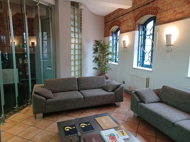 22 Russell St, Windsor à louer - Photo de l’immeuble – Image 2 sur 10