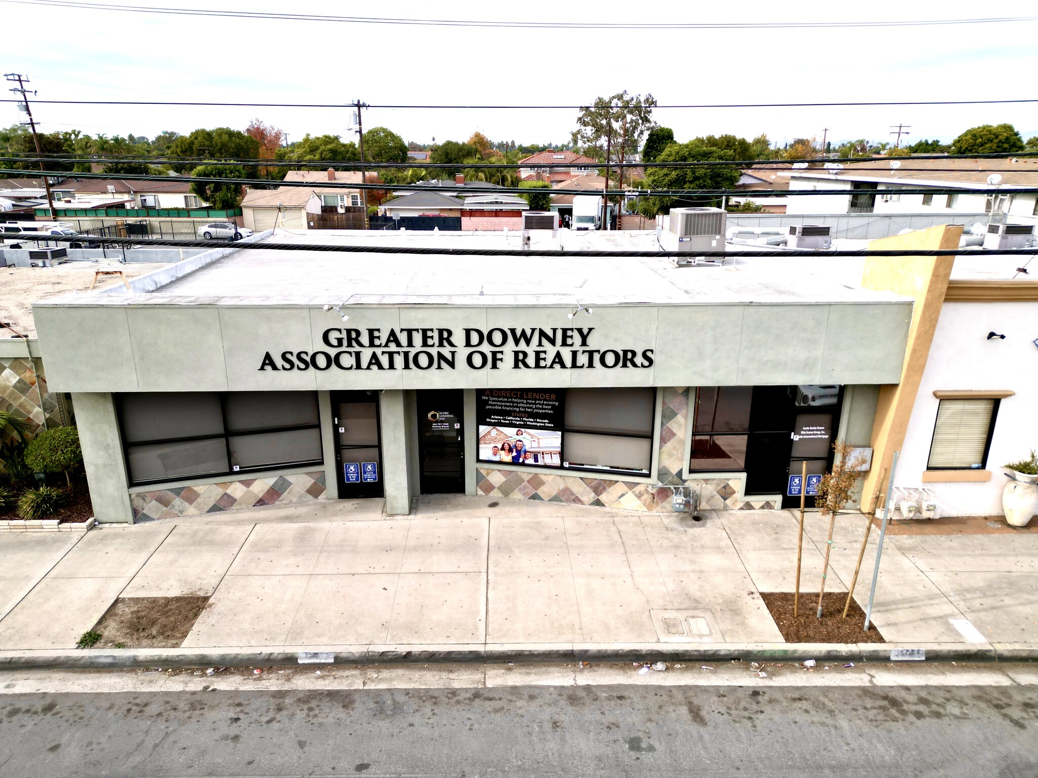 12065 Paramount Blvd, Downey, CA à louer Photo de l’immeuble– Image 1 sur 13