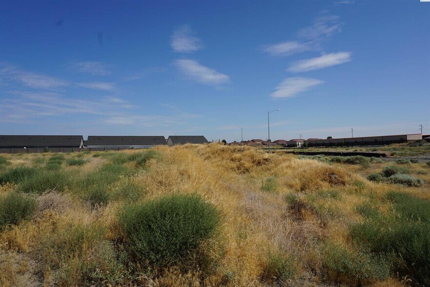 Lot 8 and 9 Midland Lane, Pasco, WA à vendre - Photo de l’immeuble – Image 2 sur 7
