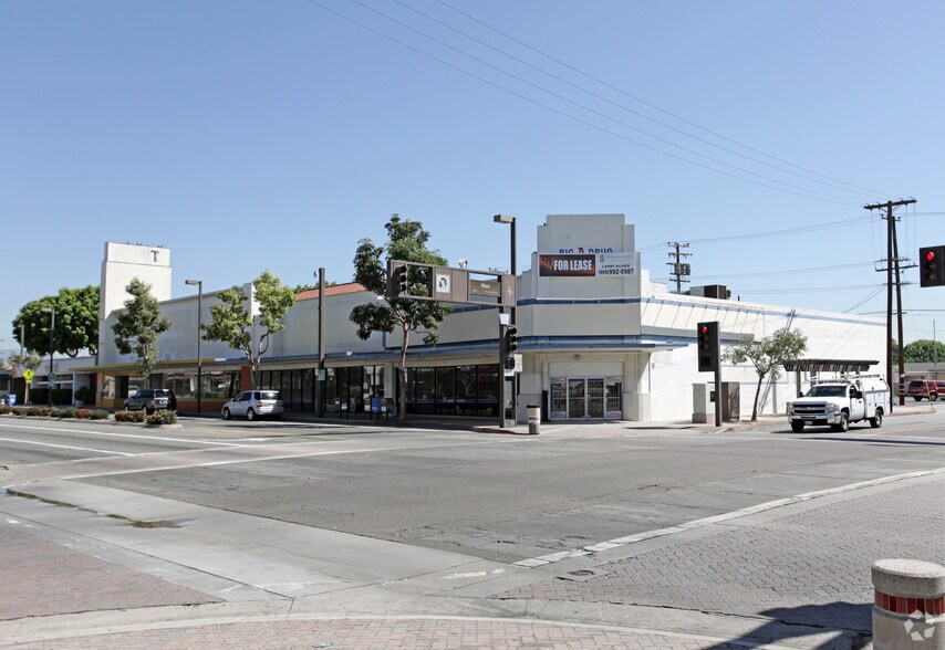 12000-12030 S Garfield Ave, South Gate, CA à louer - Photo de l’immeuble – Image 1 sur 8