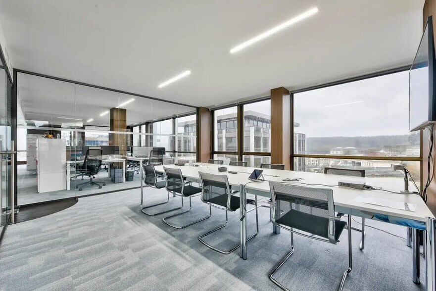 Bureau dans Saint-Cloud à louer - Photo de l’immeuble – Image 1 sur 8