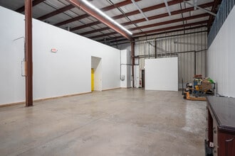 299 Industrial Ln, Torrington, CT à louer Photo intérieure– Image 2 sur 4