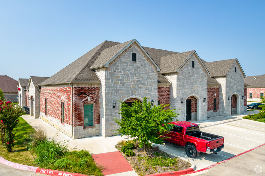 7651 El Dorado Pky, McKinney, TX à louer - Photo principale – Image 1 sur 4