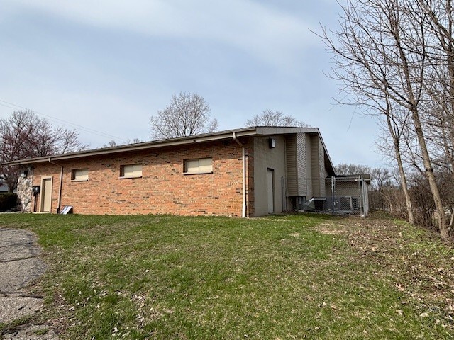 7085 E Dr N, Battle Creek, MI à louer - Photo de l’immeuble – Image 3 sur 12