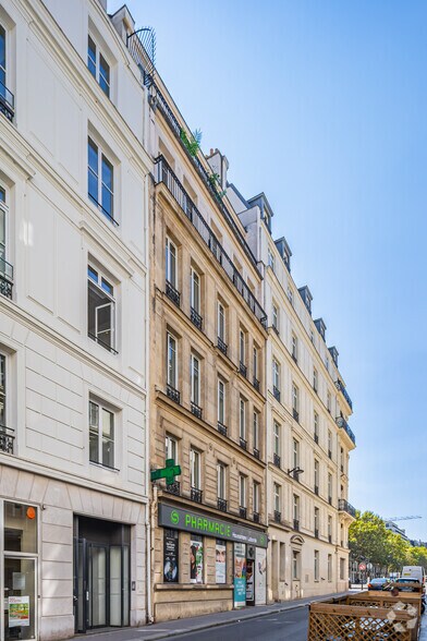 Local commercial dans Paris à louer - Photo de l’immeuble – Image 3 sur 3