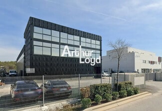 Plus de détails pour Local d'activités à louer