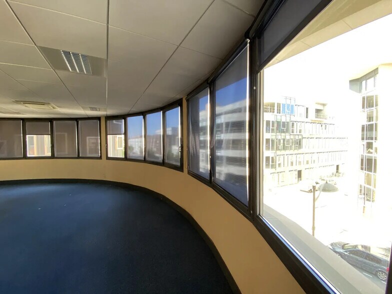 Bureau dans Reims à louer - Photo de l’immeuble – Image 2 sur 4