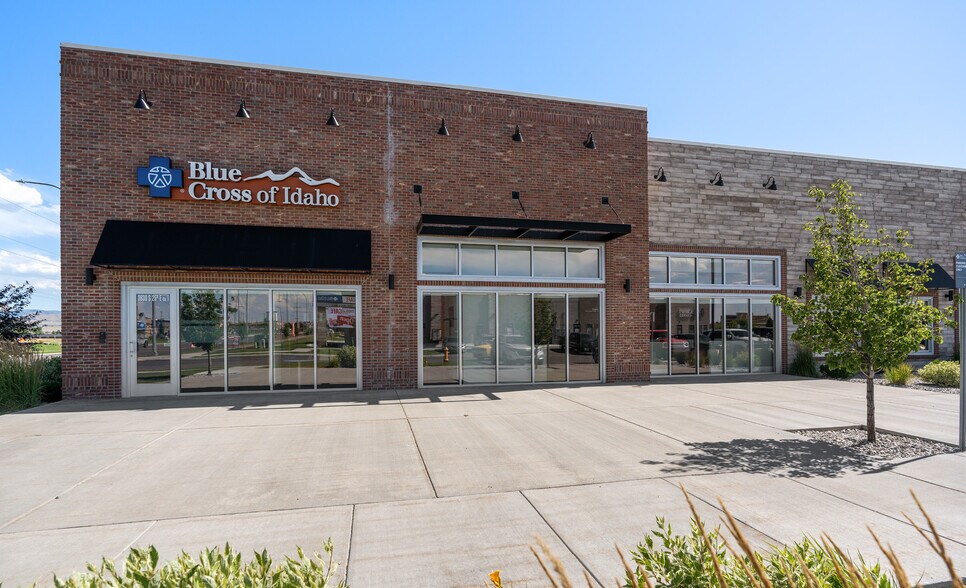 3630 S 25th E, Idaho Falls, ID à louer - Photo de l’immeuble – Image 2 sur 13