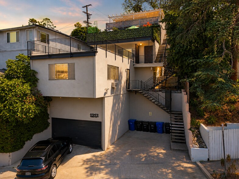 1217 Westerly Ter, Los Angeles, CA à vendre - Photo de l’immeuble – Image 2 sur 16