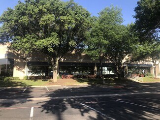 Plus de détails pour 700 Jeffrey Way, Round Rock, TX - Local d'activités à louer