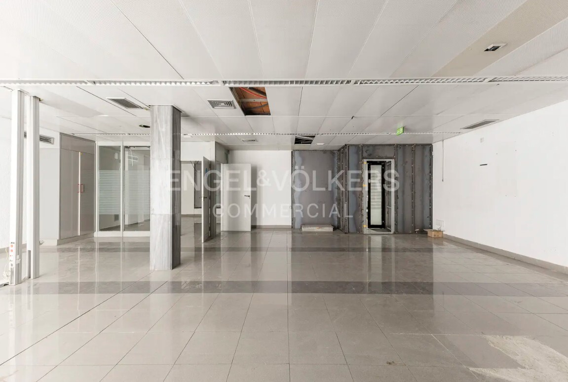 Bureaux/Local commercial dans Barcelone, Barcelona à louer Photo intérieure– Image 1 sur 6