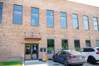 2415 W 19th St, Chicago, IL à louer Photo de l’immeuble– Image 1 sur 15