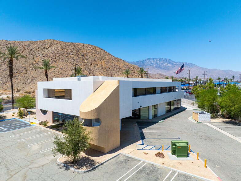 69550 US Highway 111, Rancho Mirage, CA à louer - Photo de l’immeuble – Image 2 sur 12