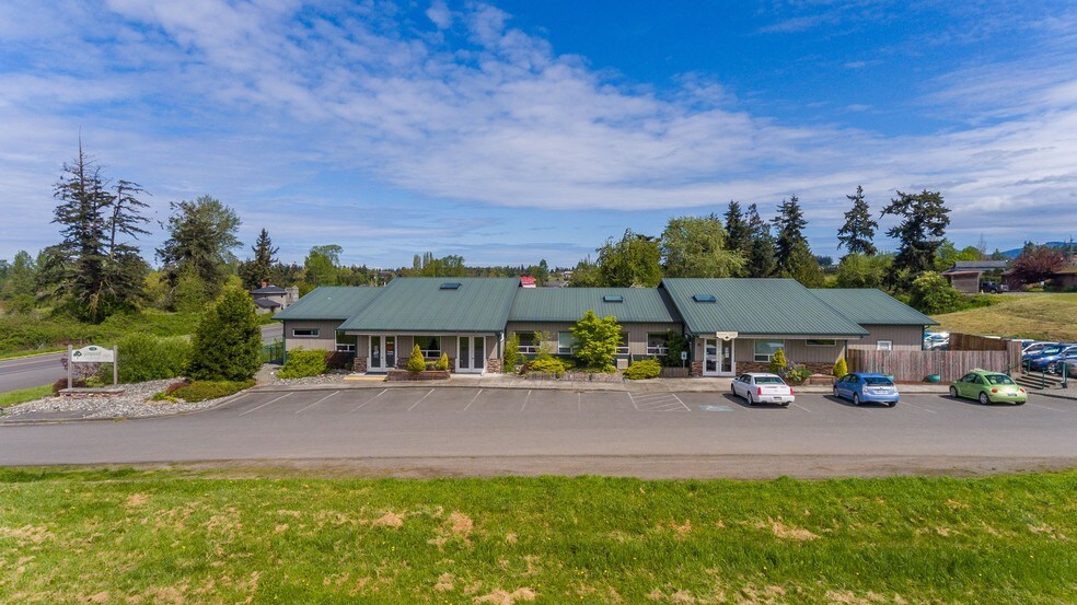 1102 E Washington St, Sequim, WA à louer - Photo principale – Image 3 sur 4