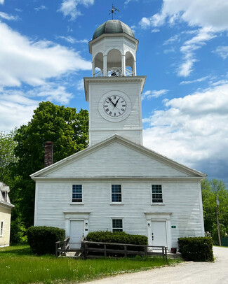 Plus de détails pour 4 Sawyer st, Phillips, ME - Spécialisé à vendre