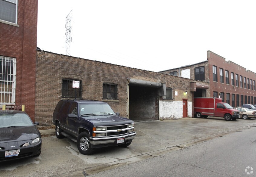1620 W Carroll Ave, Chicago, IL à louer - Photo principale – Image 1 sur 2